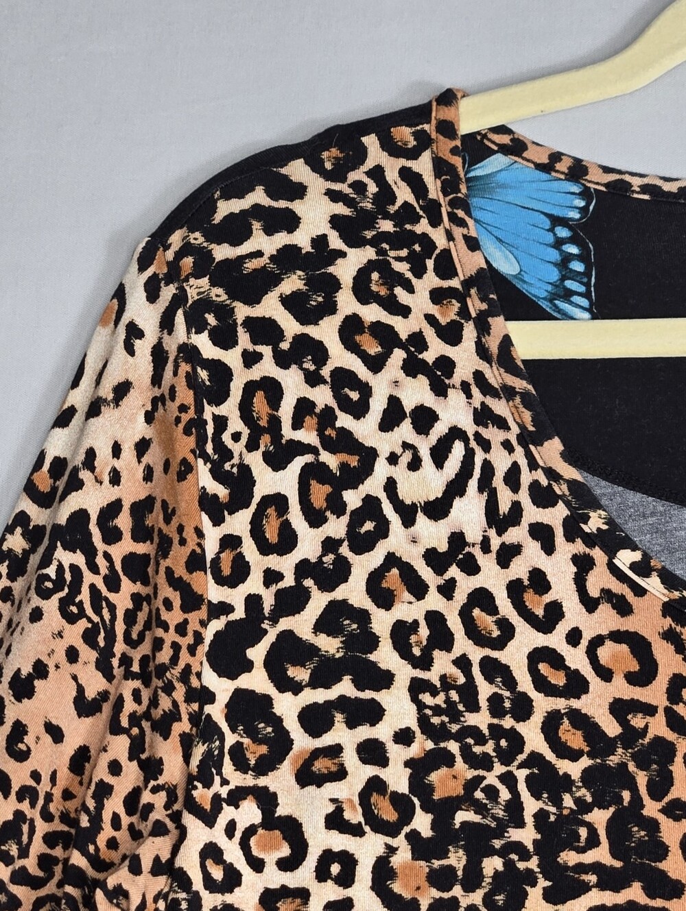 Johnny Was Knit Top Leopard Floral Butterfly Print Long Sleeve Size Medium - Picture 8 of 16